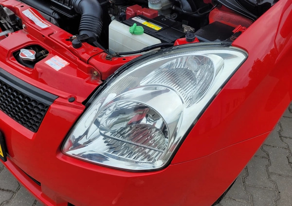 Suzuki Swift cena 14800 przebieg: 87000, rok produkcji 2006 z Poręba małe 277